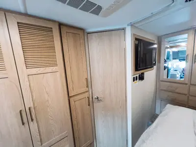 2027 Thor Motor Coach Quantum photo 15
