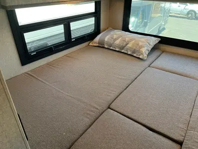 2027 Thor Motor Coach Omni photo 22