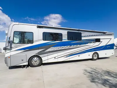 2027 Fleetwood Discovery photo 27