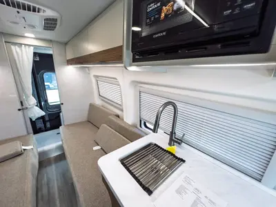2027 Thor Motor Coach Talavera photo 7