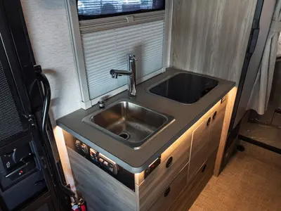 2027 Winnebago Ekko photo 9