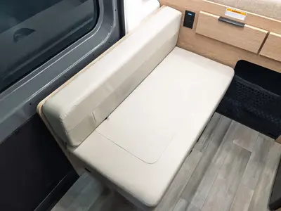 2027 Thor Motor Coach Rize photo 15