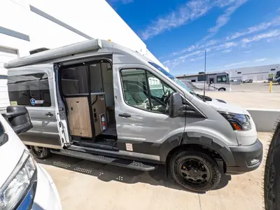 2027 Thor Motor Coach Talavera photo 18