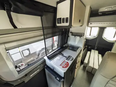 2027 Tiffin Motorhomes GH1 photo 9