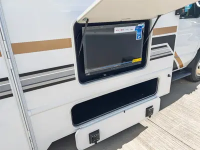 2027 Thor Motor Coach Chateau photo 22