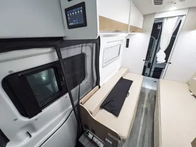 2027 Thor Motor Coach Palladium photo 11