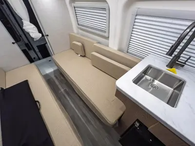 2027 Thor Motor Coach Palladium photo 10