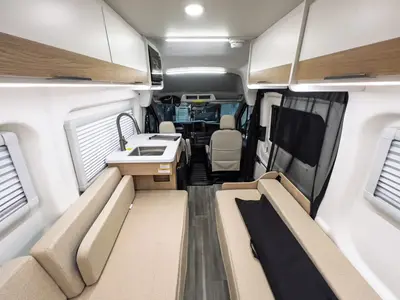 2027 Thor Motor Coach Palladium photo 5