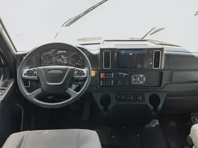 2027 Tiffin Motorhomes Allegro BAY photo 2
