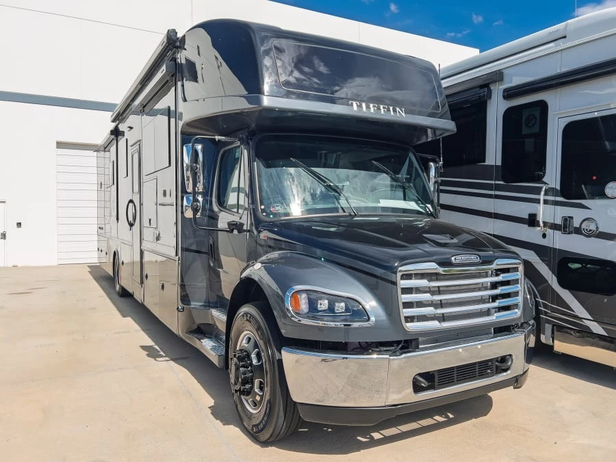 2027 Tiffin Motorhomes Allegro BAY exterior
