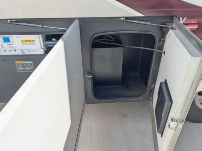 2027 Fleetwood Discovery LXE photo 24