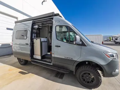 2027 Tiffin Motorhomes GH1 photo 16
