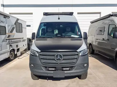 2027 Tiffin Motorhomes GH1 photo 18
