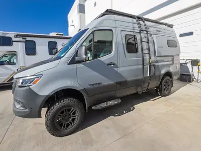 2027 Tiffin Motorhomes GH1 photo 17