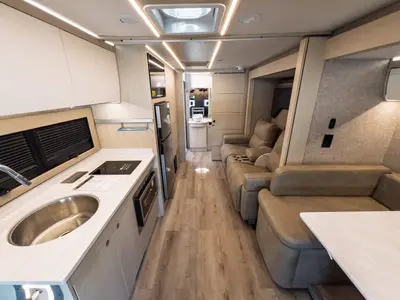 2027 Tiffin Motorhomes Wayfarer photo 6