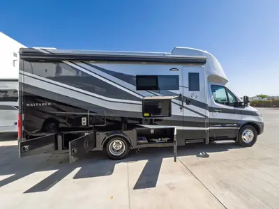 2027 Tiffin Motorhomes Wayfarer photo 18