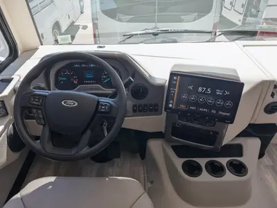 2027 Thor Motor Coach Windsport photo 2