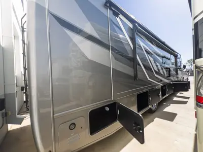 2027 Thor Motor Coach Windsport photo 22