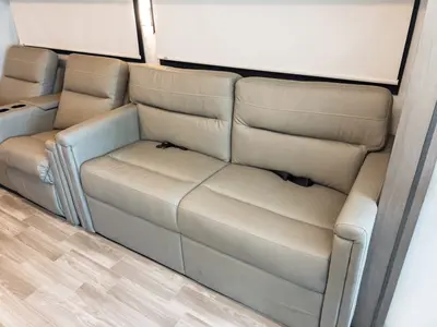 2027 Thor Motor Coach Windsport photo 8