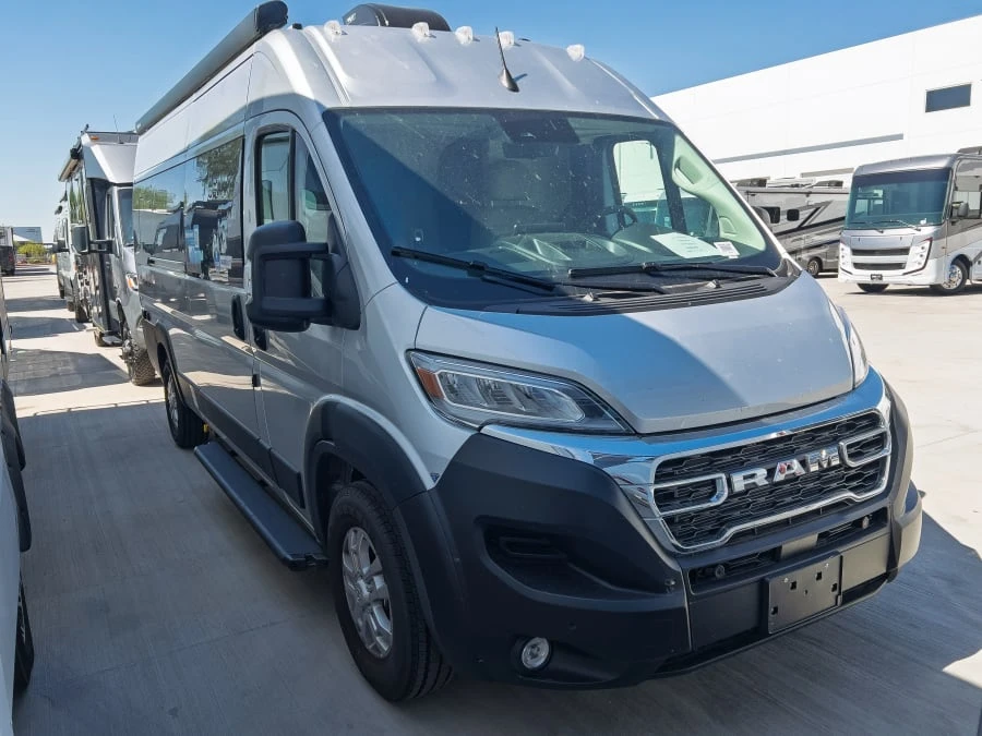 2027 Thor Motor Coach Sequence exterior