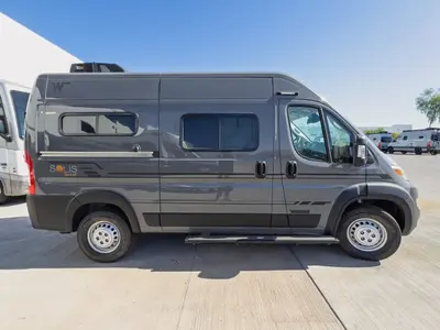 2027 Winnebago Solis Pocket photo 15