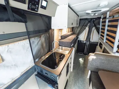 2027 Winnebago Solis Pocket photo 9