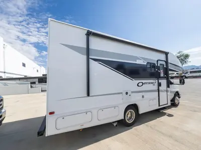 2027 Entegra Coach Odyssey SE photo 18