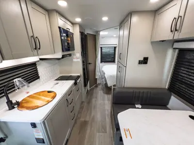 2027 Entegra Coach Odyssey SE photo 6