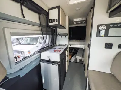 2027 Tiffin Motorhomes GH1 photo 9