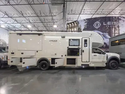 2027 Grand Design Lineage Series F photo 21