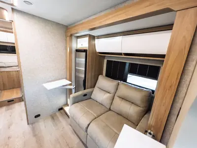 2027 Tiffin Motorhomes Wayfarer photo 7