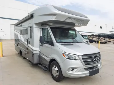 2027 Entegra Coach Qwest exterior
