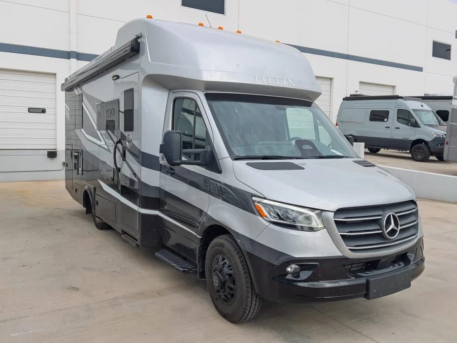2027 Tiffin Motorhomes Wayfarer exterior