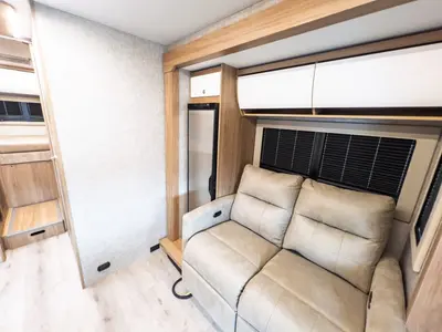 2027 Tiffin Motorhomes Wayfarer photo 7