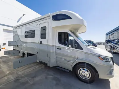 2027 Winnebago View photo 19