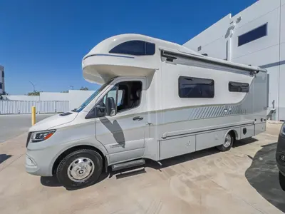 2027 Winnebago View photo 24