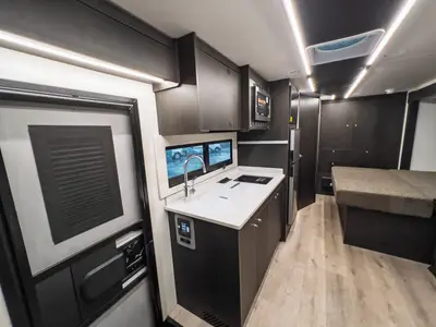 2027 Tiffin Motorhomes Wayfarer photo 9