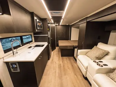 2027 Tiffin Motorhomes Wayfarer photo 6