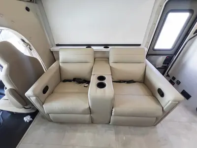 2027 Thor Motor Coach Chateau photo 10