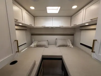 2027 Thor Motor Coach Chateau Sprinter photo 15