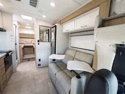 2027 Thor Motor Coach Chateau Sprinter photo 7