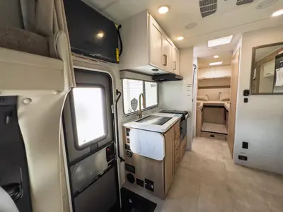 2027 Thor Motor Coach Chateau Sprinter photo 9
