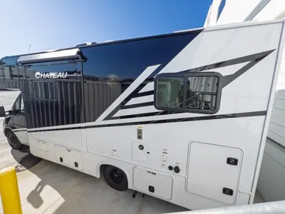 2027 Thor Motor Coach Chateau Sprinter photo 23