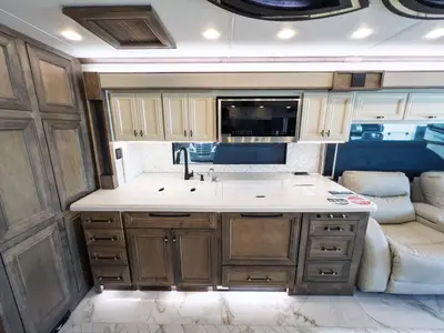 2027 Tiffin Motorhomes Allegro BUS photo 9
