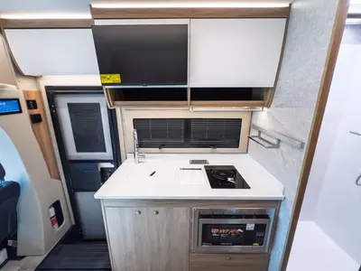2027 Tiffin Motorhomes Wayfarer photo 9