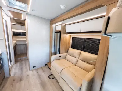 2027 Tiffin Motorhomes Wayfarer photo 7