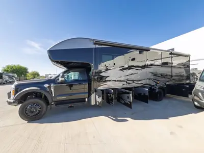 2027 Entegra Coach Accolade XT photo 28