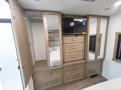 2027 Entegra Coach Vision XL photo 18