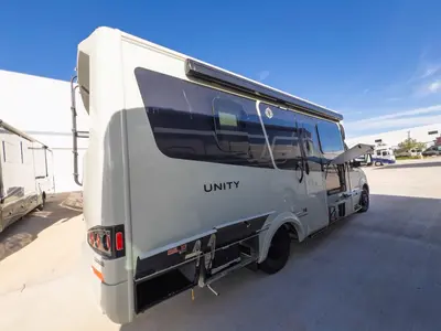 2027 Leisure Travel Unity photo 17