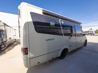 2027 Leisure Travel Unity photo 16